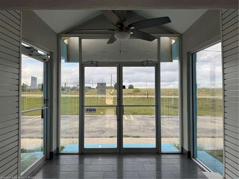 More Photos Of 1174 US 27 N, Lake Placid Freestanding For Sale