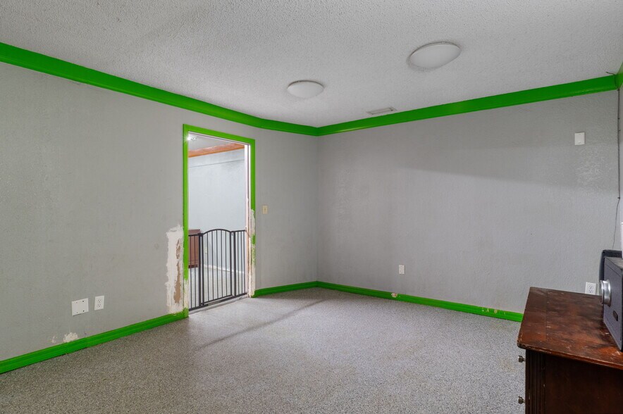 More Photos Of 3287 S Florida Ave, Inverness Office For Sale