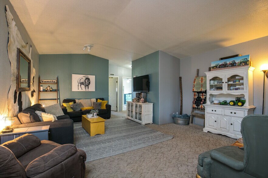 More Photos Of 11705 SW Shumway Rd, Powell Butte Specialty For Sale