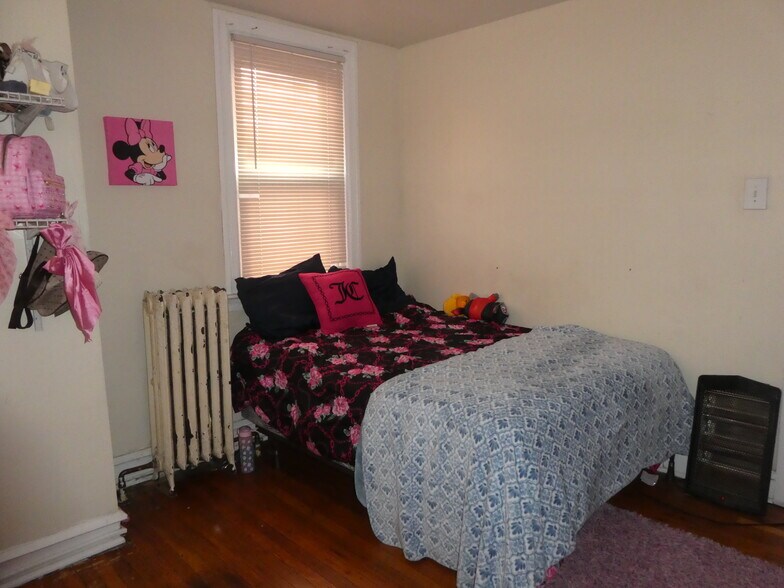 More Photos Of , Philadelphia Unknown For Sale