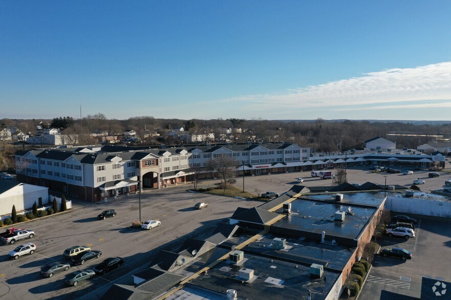 More Photos Of 114-116 Granite St, Westerly Apartments For Lease