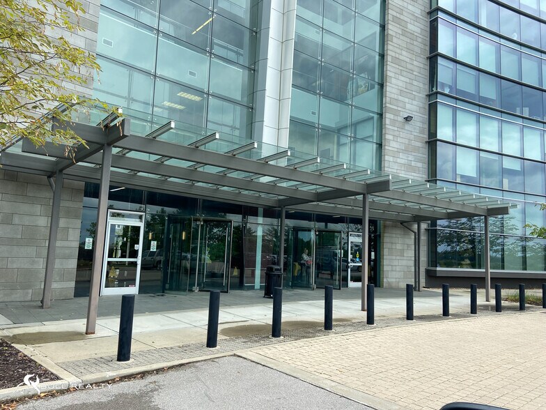 More Photos Of 1648 McGrathiana Pky, Lexington Office For Sale