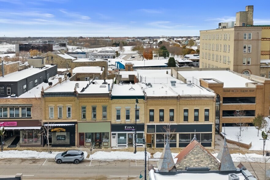 More Photos Of 228 Main St, Racine Restaurant For Sale