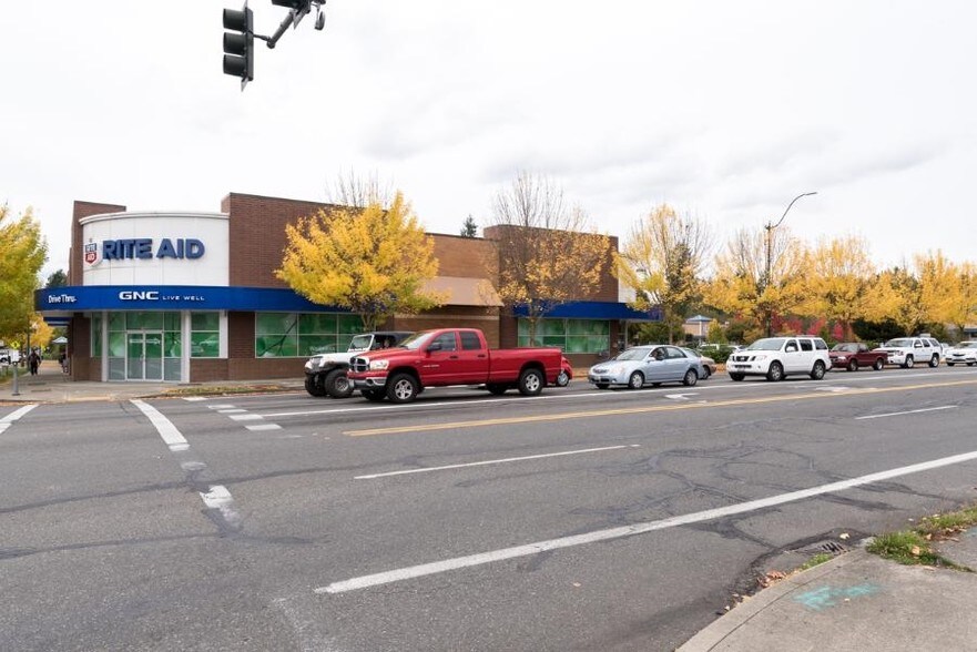 More Photos Of 305 Cooper Point Dr, Olympia Drugstore For Sale