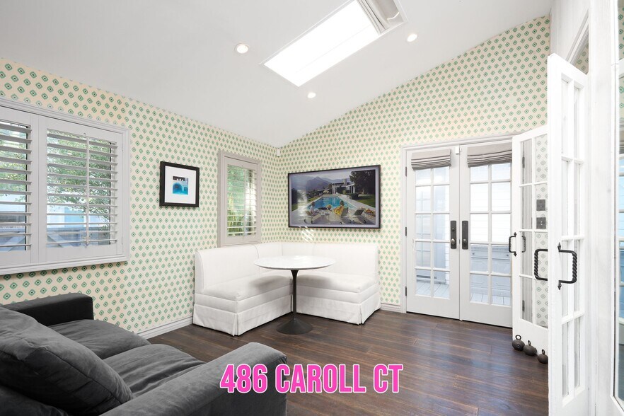 More Photos Of 2329 Ocean Ave, Venice Multifamily For Sale