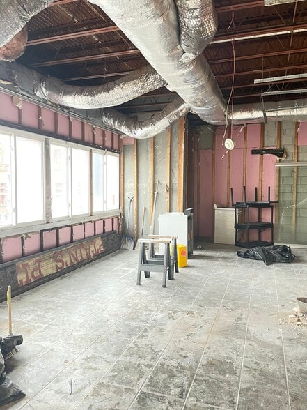 More Photos Of 8 Bank St, New London Apartments For Lease