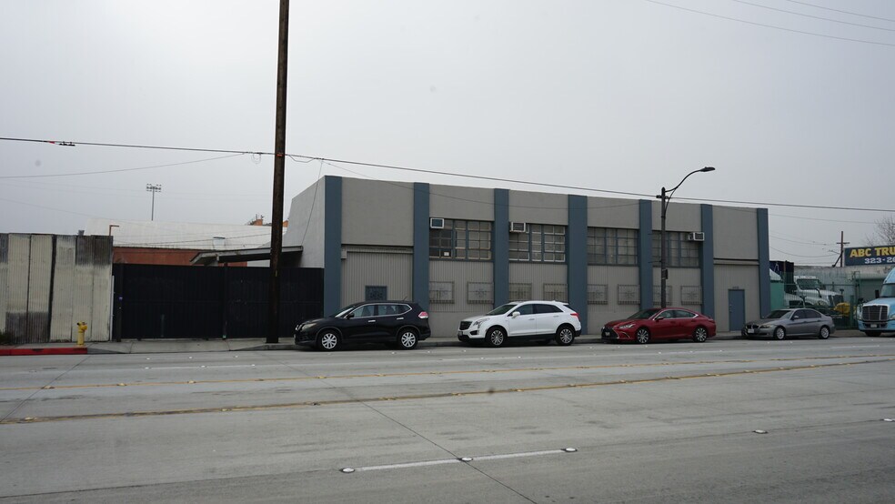 More Photos Of 4450 E Washington Blvd, Commerce Manufacturing For Lease