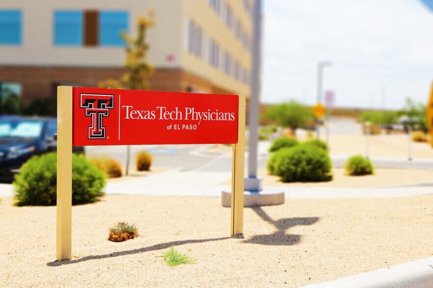 More Photos Of 2000 Transmountain Rd, El Paso Medical For Lease