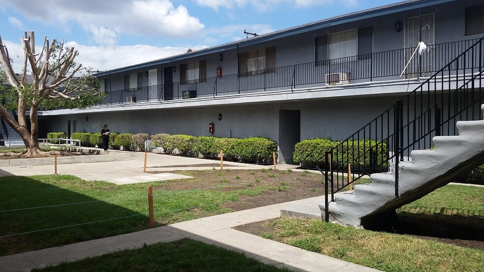 More Photos Of 383 Orchid Ln, Pomona Apartments For Sale