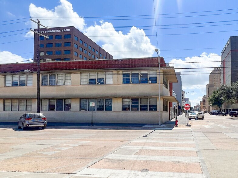 More Photos Of 473 Cypress St, Abilene Loft Creative Space For Sale