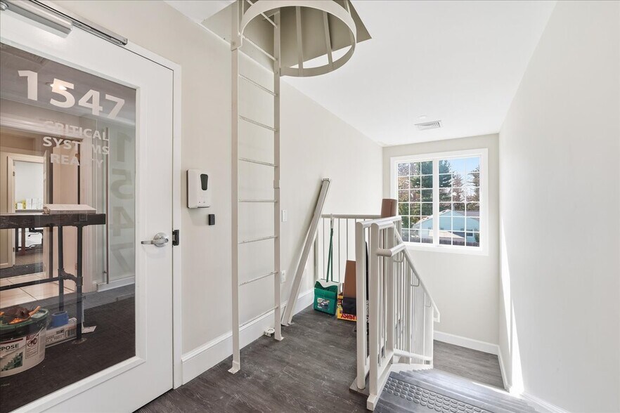 More Photos Of 96 Freneau Ave, Matawan Office For Sale
