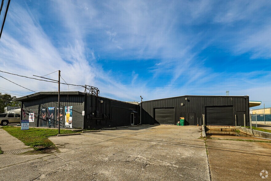 Primary Photo Of 4729 Sanford St, Metairie Warehouse For Lease