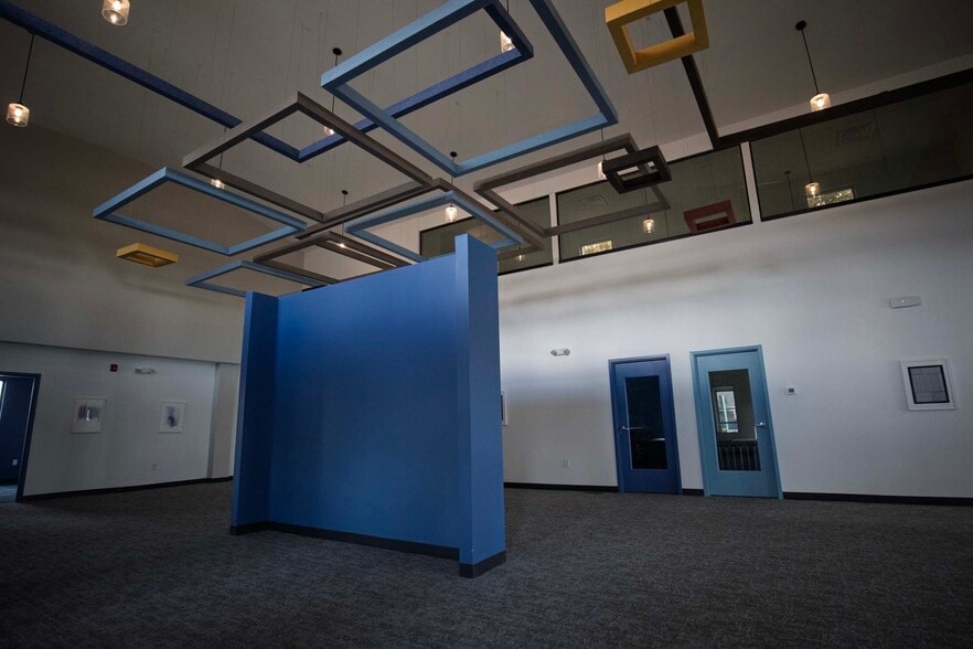 More Photos Of 3809 E 82nd St, Indianapolis Freestanding For Lease