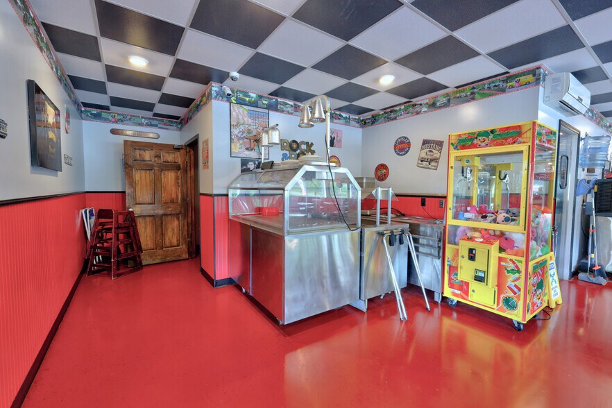 More Photos Of 36422 State Highway 23, Grand Gorge Restaurant For Sale