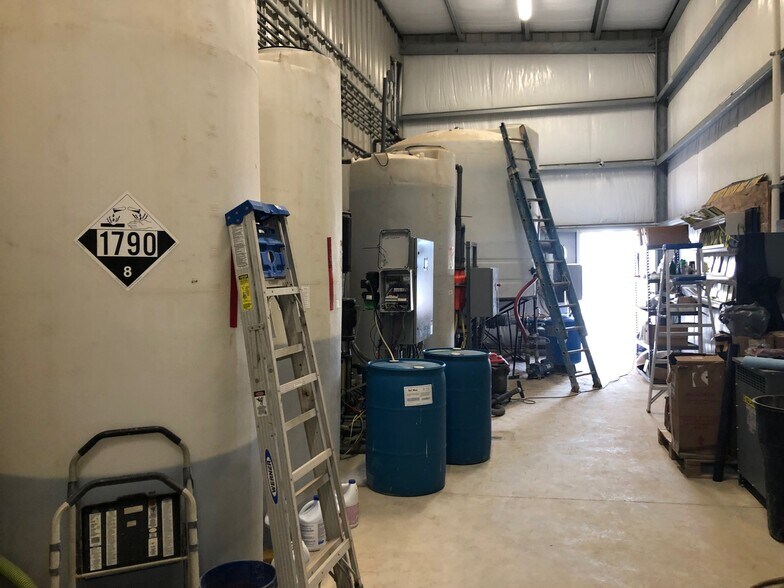 More Photos Of 301 NW County Rd, Hobbs Carwash For Sale