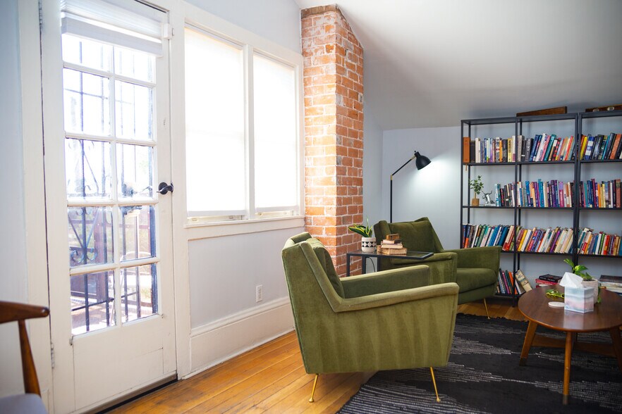 More Photos Of 531 E Lynwood St, Phoenix Office Residential For Sale