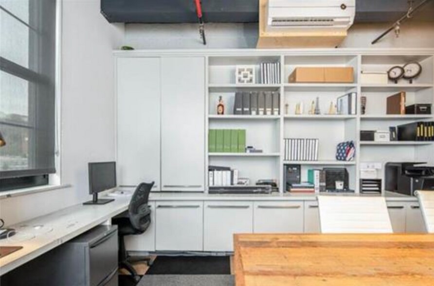 More Photos Of 1422 Grand St, Hoboken Loft Creative Space For Lease