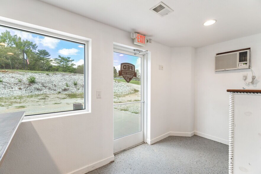 More Photos Of 3411 Decatur Hwy, Kingston Warehouse For Sale