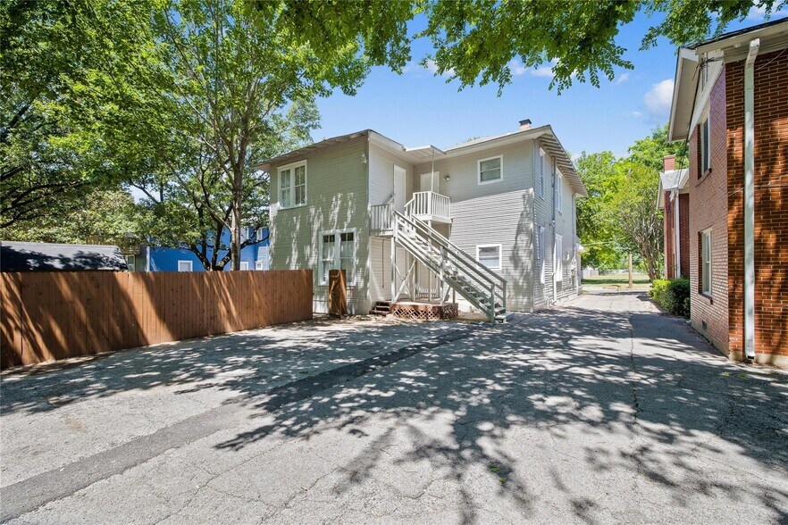 More Photos Of 4630 Junius St, Dallas Multifamily For Sale