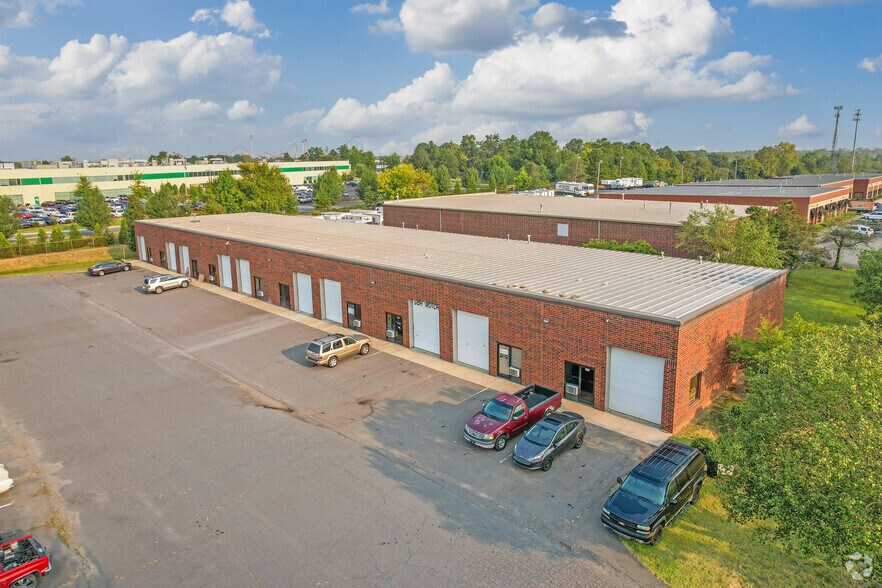 More Photos Of 3515 Centre Cir, Fort Mill Warehouse For Lease
