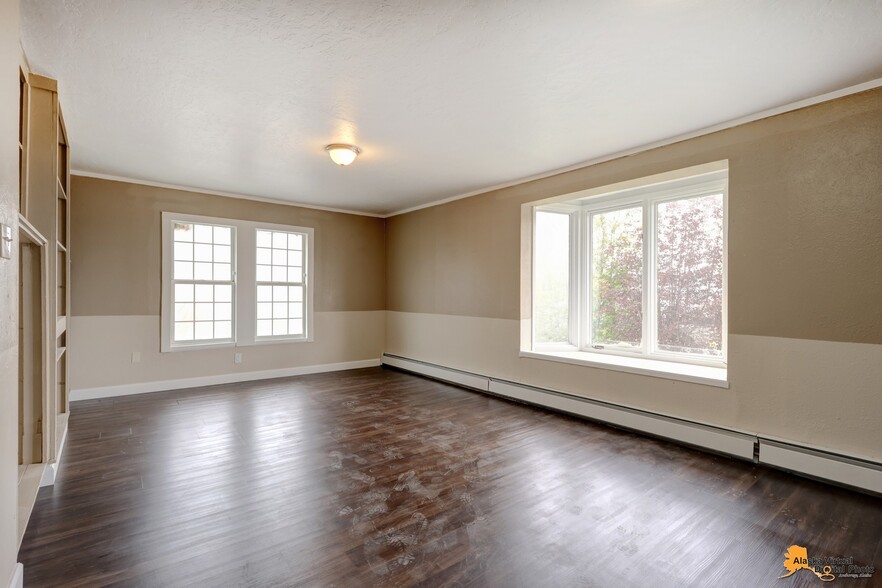 More Photos Of 1335 Hyder St, Anchorage Apartments For Sale