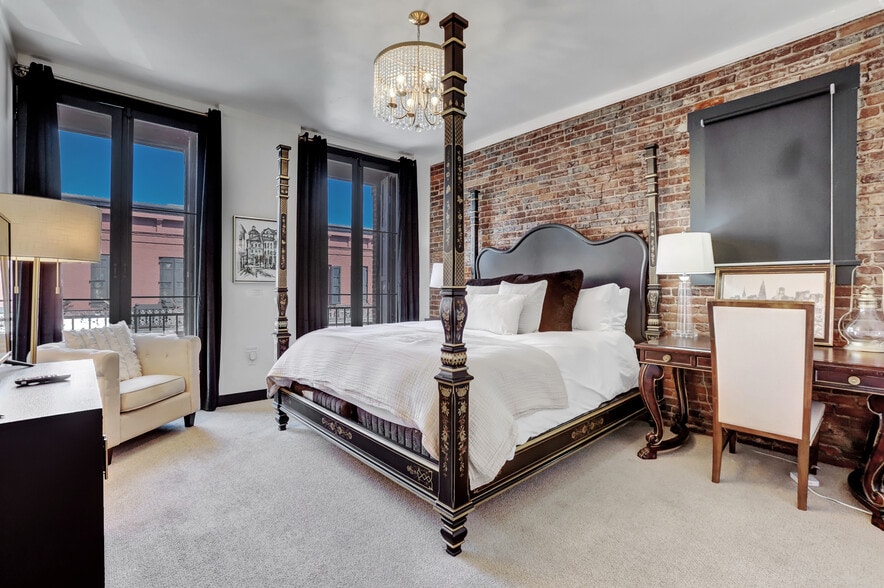 More Photos Of 233 Broad St, Nevada City Hotel For Sale