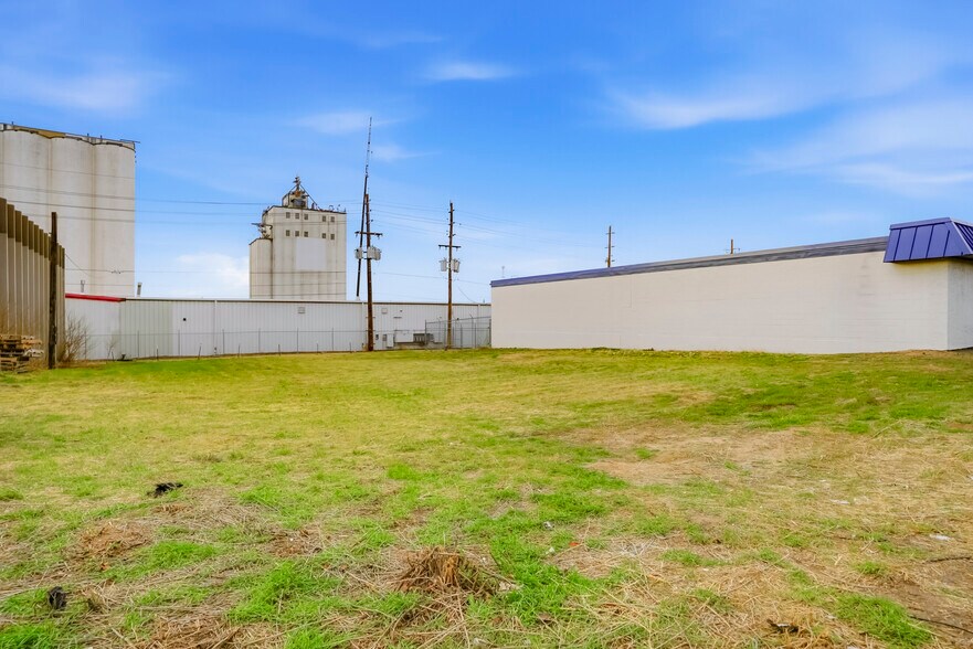 More Photos Of 4455-4477 Garfield St, Denver Warehouse For Lease