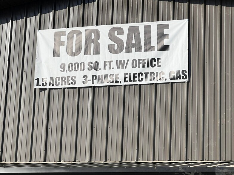 More Photos Of 1603 128th St, Lubbock Light Distribution For Sale