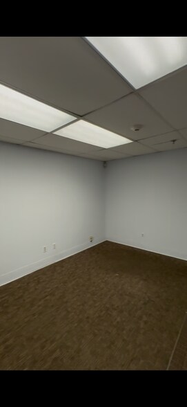 More Photos Of 110 Elm St, Bridgewater Warehouse For Lease