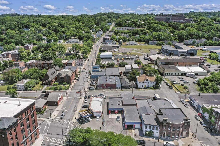 More Photos Of 690-696 River St, Troy Freestanding For Sale