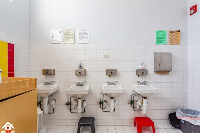 More Photos Of 222 E 61st St, Chicago Daycare Center For Sale