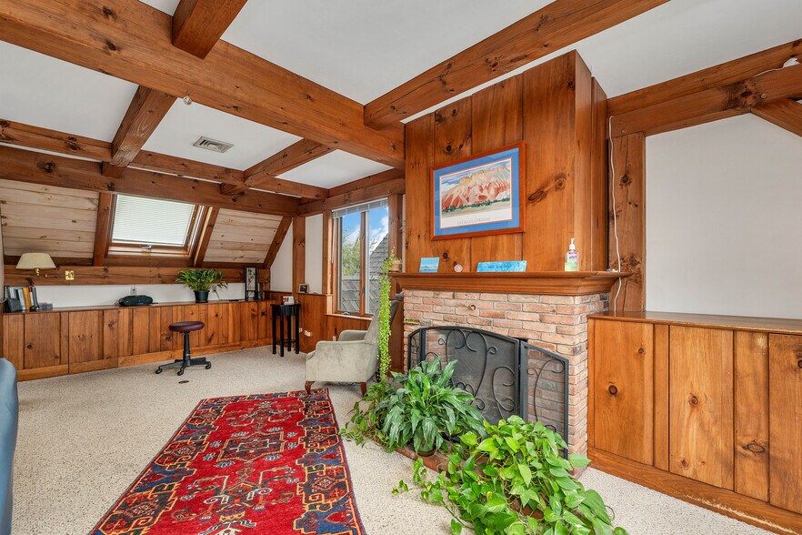 More Photos Of 68 Lyme Rd, Hanover Office Residential For Sale