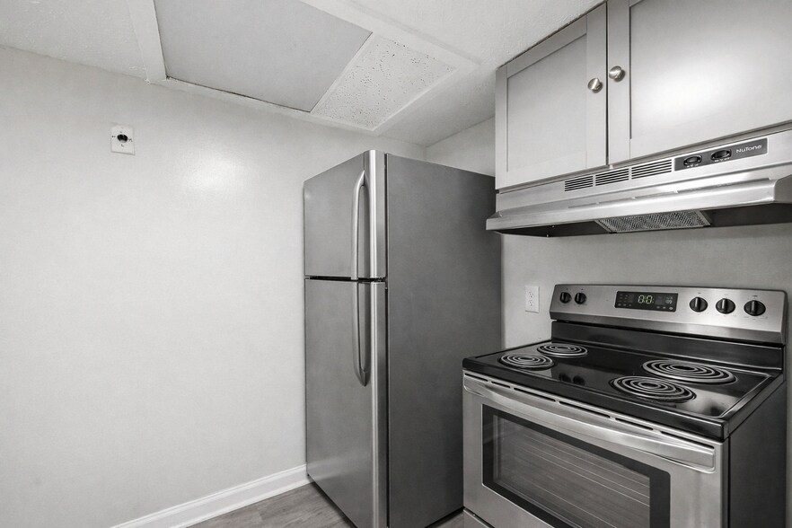 More Photos Of 2189 Baringer Ave, Louisville Apartments For Sale