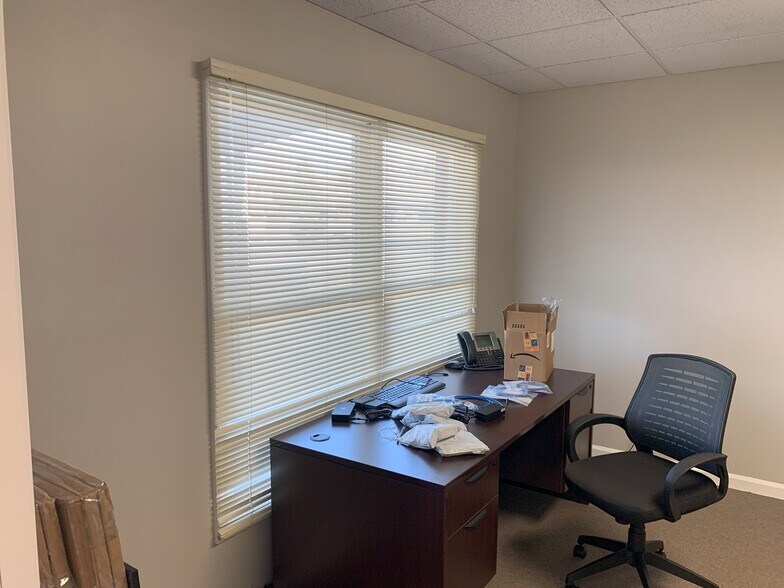 More Photos Of 3-11 Ginger Creek Village Dr, Glen Carbon Medical For Lease