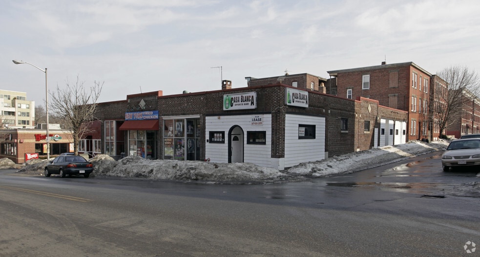 More Photos Of 101-109 Lafayette St, Salem Bar For Lease