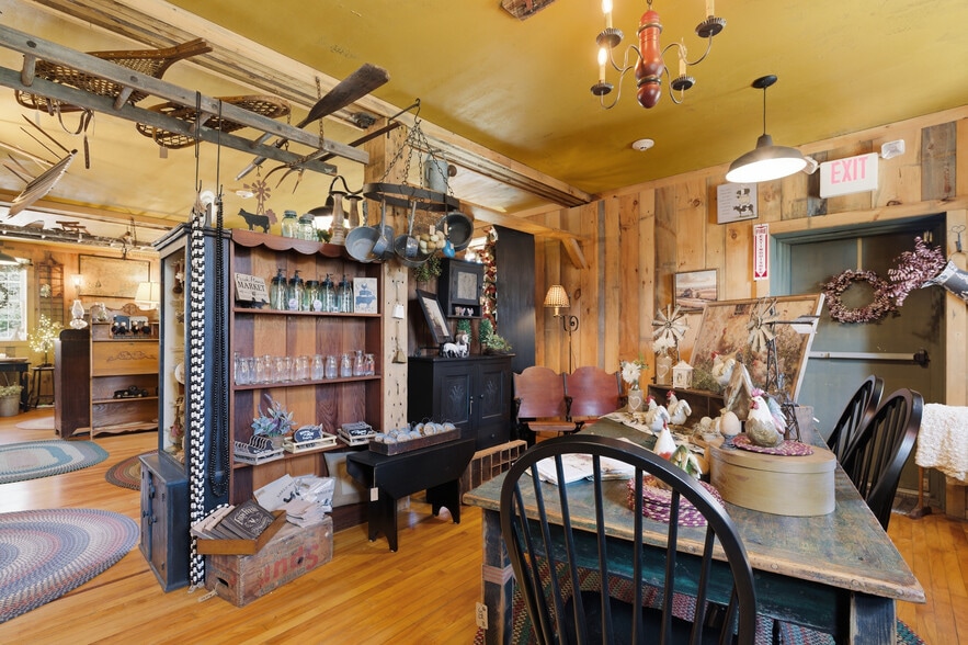 More Photos Of 953 Victory Hwy, Burrillville Bar For Sale