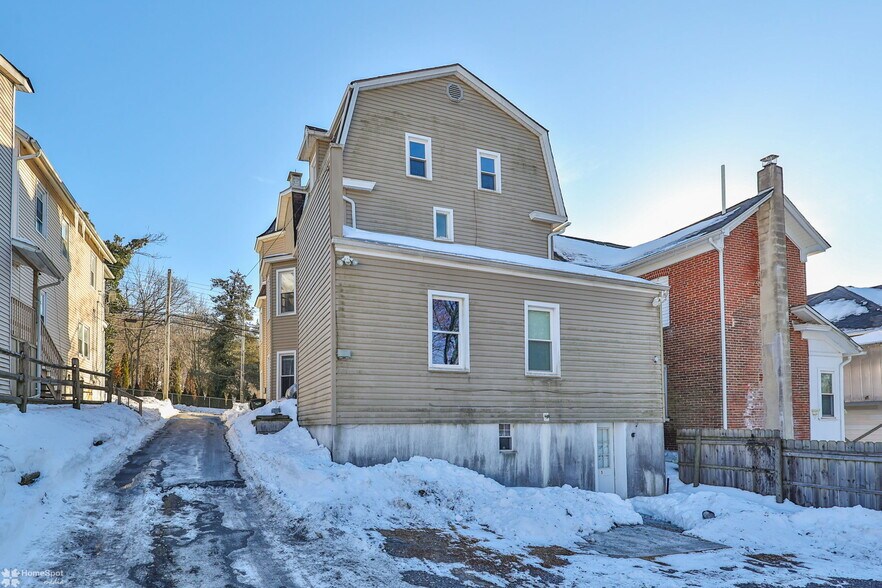 More Photos Of 38 W Central Ave, Bangor Apartments For Sale