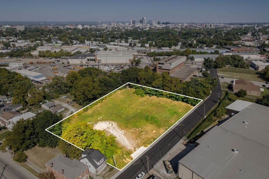 More Photos Of 1440 Bland, Louisville Warehouse For Lease