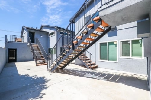 More Photos Of 200 E Wakefield Ave, Anaheim Apartments For Sale