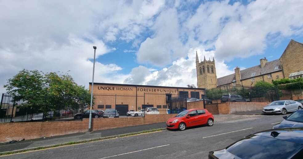 More Photos Of 98 Cheetham Hill Rd, Manchester Light Manufacturing For Lease