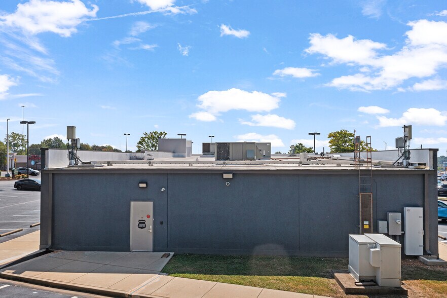 More Photos Of 1017 Vann Dr, Jackson General Retail For Sale