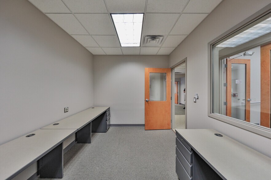 More Photos Of 2299 Brodhead Rd, Bethlehem Office For Sale