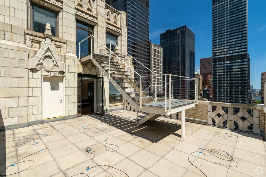 More Photos Of 400 Madison Ave, New York Office For Lease