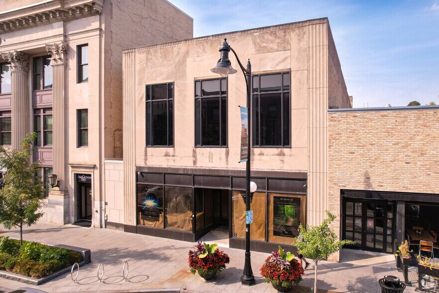 More Photos Of 1040-1044 Lake St, Oak Park Storefront Retail Office For Sale