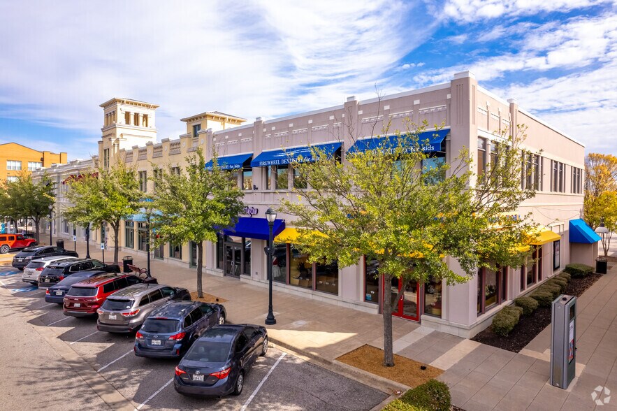 More Photos Of 245 Cedar Sage Dr, Garland Unknown For Lease