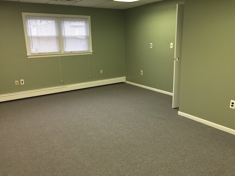 More Photos Of 16 Tyson Pl, Bergenfield Office Residential For Sale