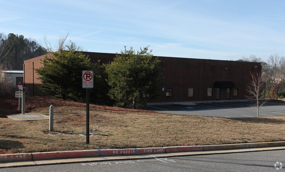 More Photos Of 1675 Redi Rd, Cumming Warehouse For Lease