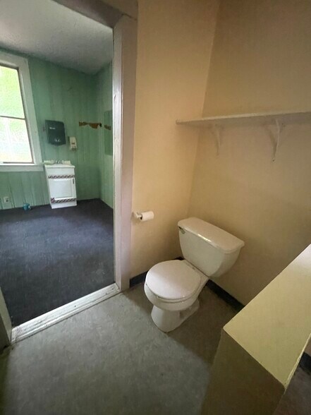 More Photos Of 79 Route 32, North Franklin Daycare Center For Sale