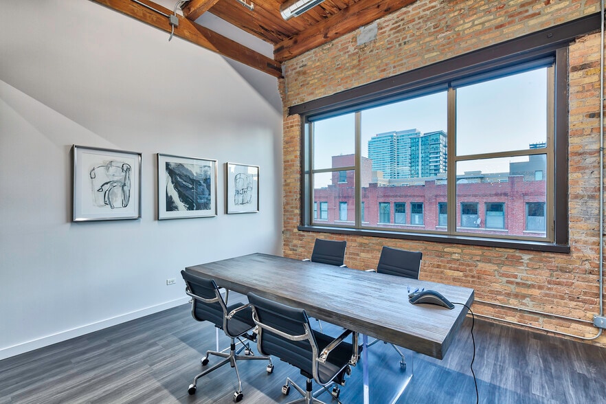 More Photos Of 641-651 W Lake St, Chicago Office For Lease