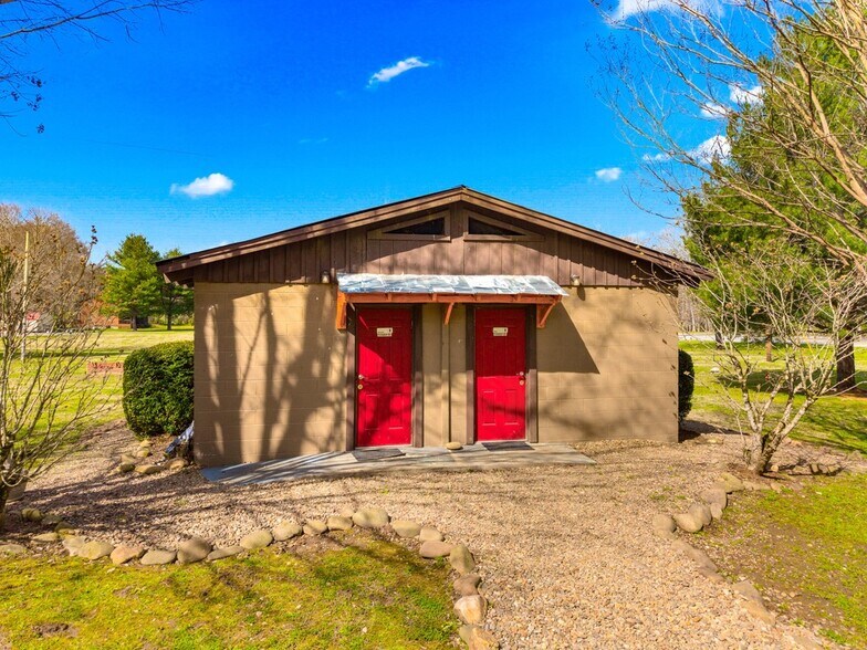 More Photos Of 141 Lower Bogard Rd, Newport Trailer Camper Park For Sale